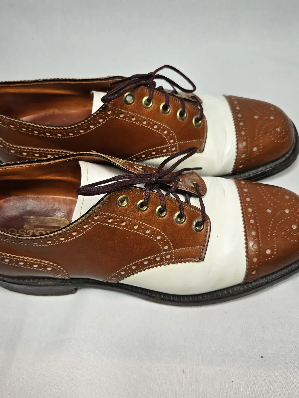 Vintage BOSTONIANS Leather Saddle Oxford Shoes Brown/White Classic Preppy